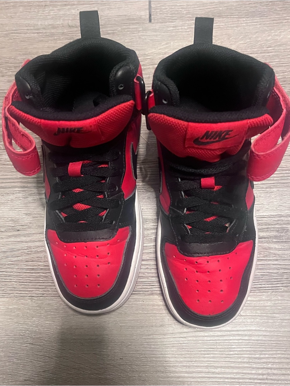 Nike Kids’ High-Top Sneakers in Red and Black Size 4Y - Picture 6 of 11